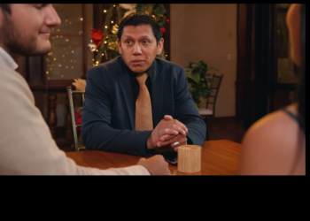 L2701004 Chica enamora Millonario delante de su Novio part2