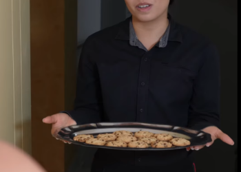 L2801002 Ella se vendió frente a su novio pobre sin saber que era una prueba