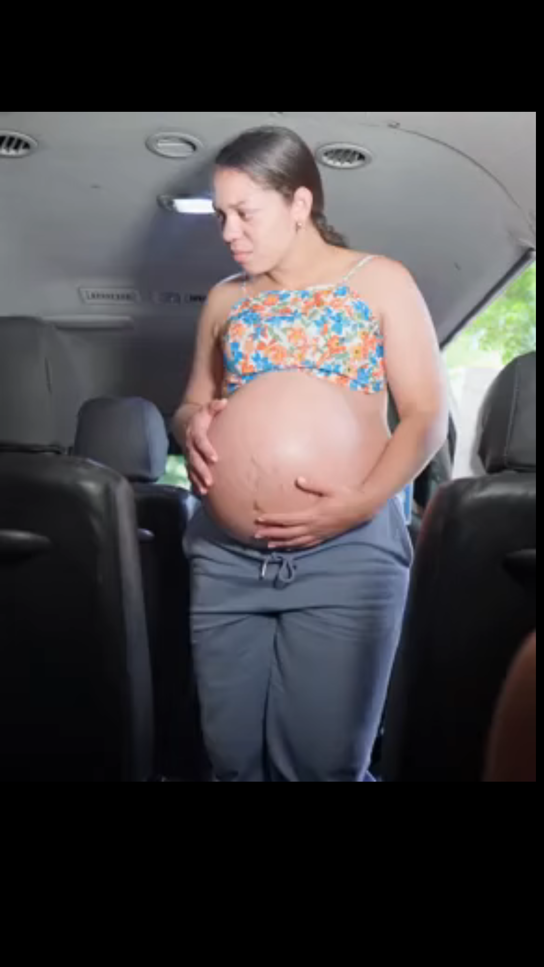 L3001005 Le niegan asiento en autobús embarazada sin imag part2