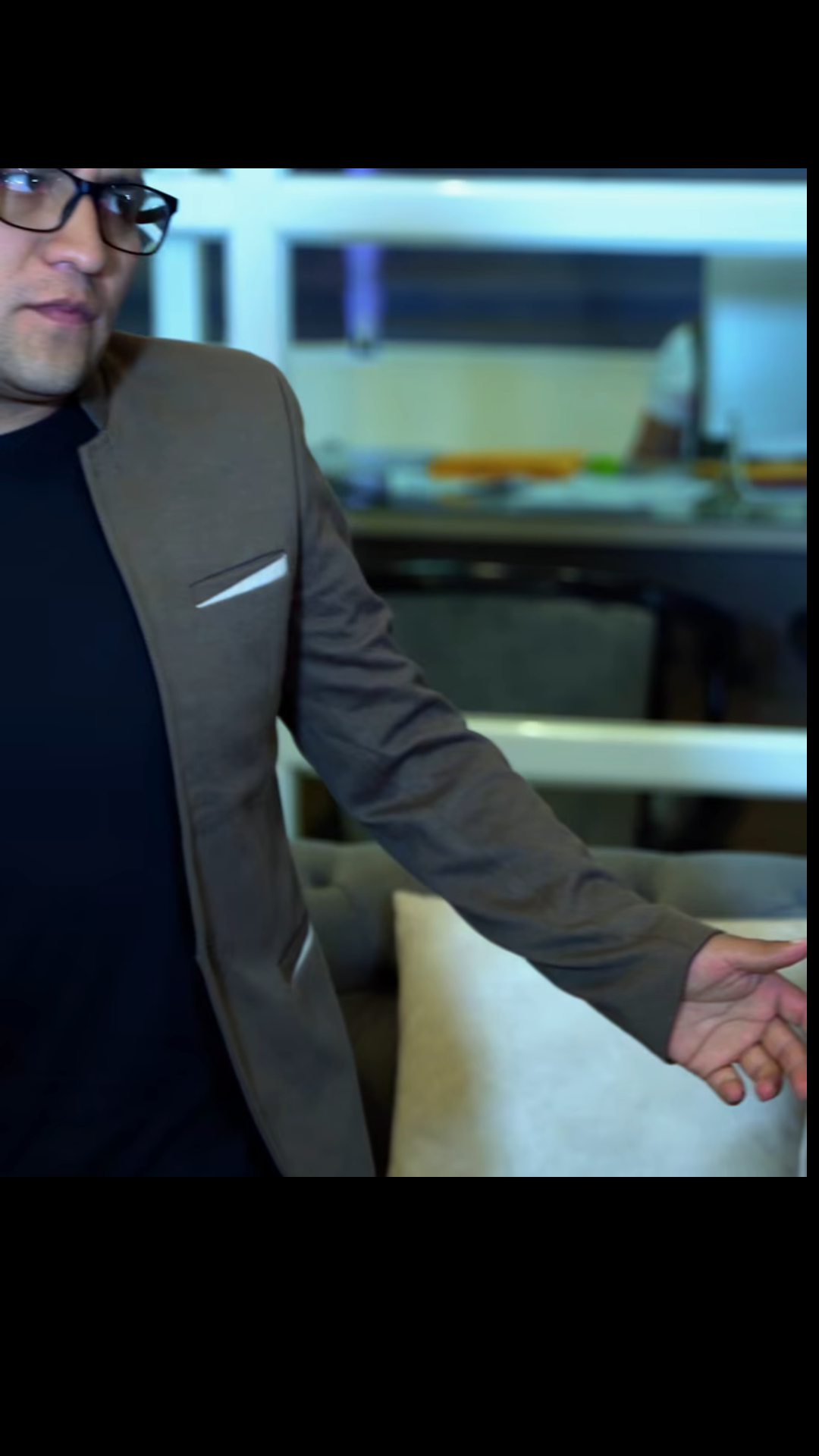 L0302005 Hombre ayudo a una desconocida y ese gesto le cambio la vida part2