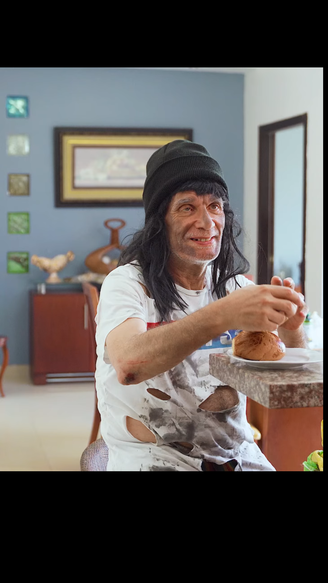 L0402001 Mientras su esposo la ignoraba ella encontró amor en un vagabundo part2