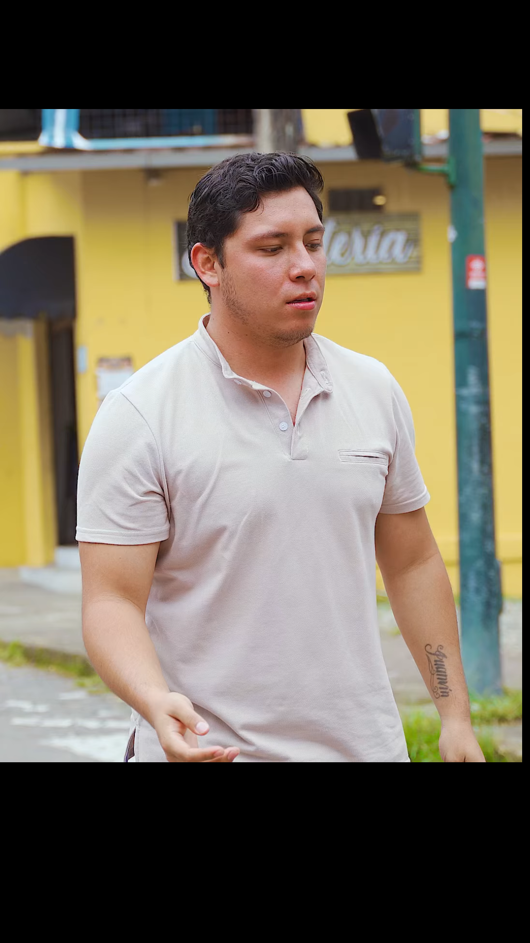 L0402002 Mujer dejó a su esposo por ser pobre, sin saber que el sería exitoso part2