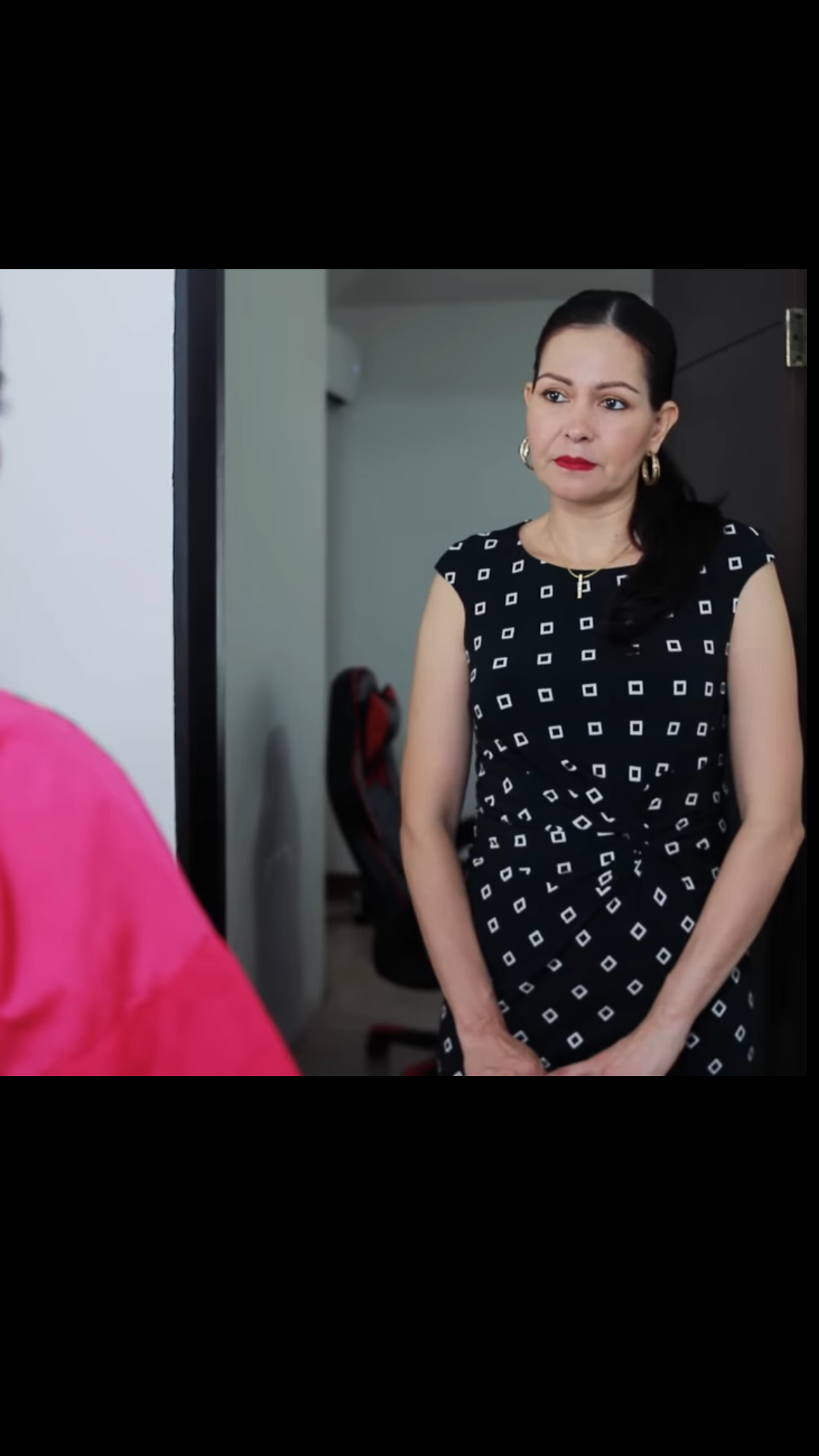 L0402004 Nunca pensaron que por su apariencia, la tratarían así