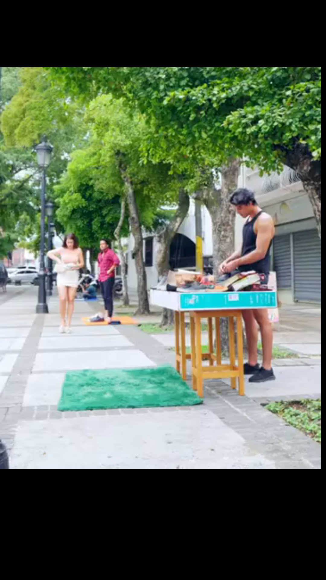 L0402001 Joven encontró oro debajo del zapato descubrió part2