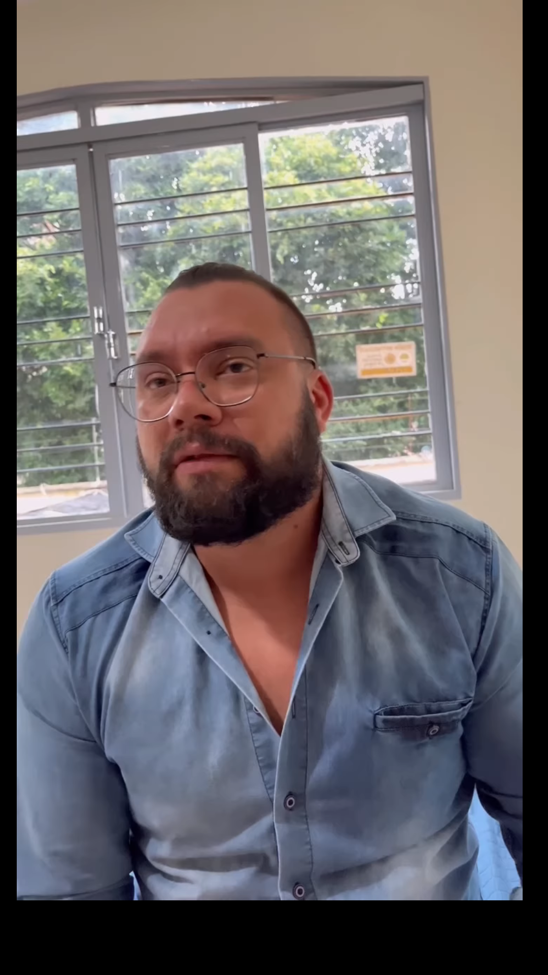 L0302003 Un taxista descubre a su esposa mientras trabajaba honestamente part2