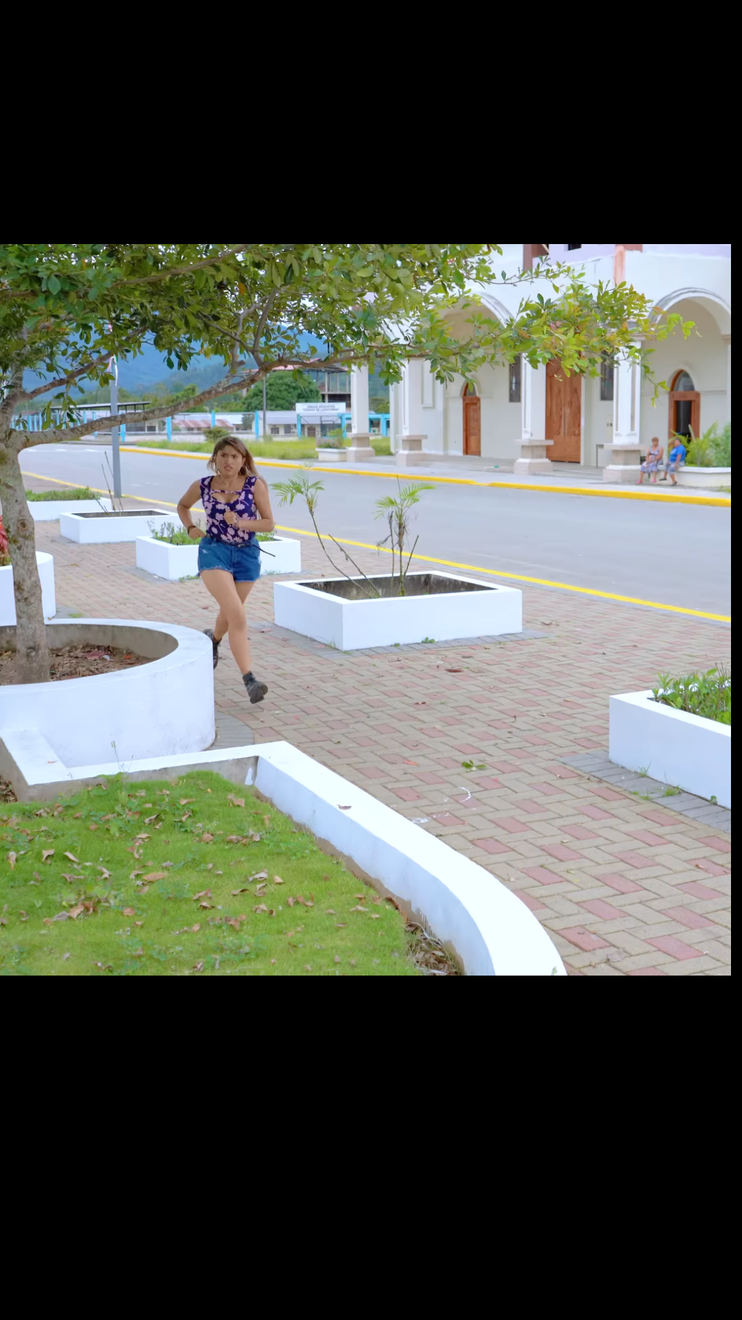 L0502002 Humilde Barrendero se hace millonario por hacer lo correcto