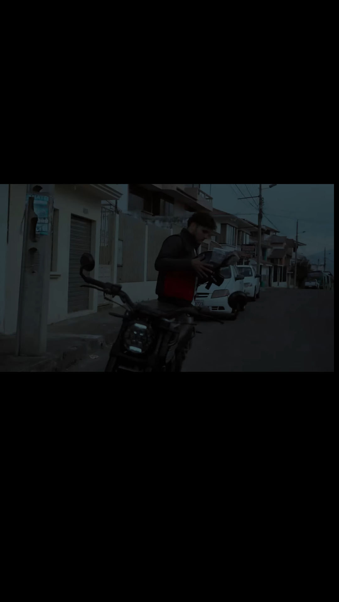 L0302004 Millonaria se Enamoró de un simple repartidor de comida part2