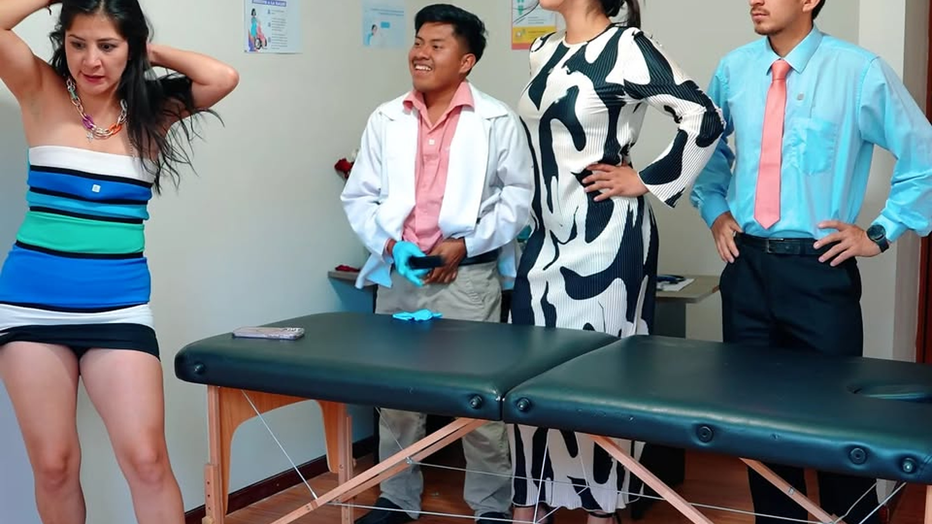 L0203004 Rømp¡ø su vεstido en frente de su doctor para que ca¡gα en esta tr4mpα part2