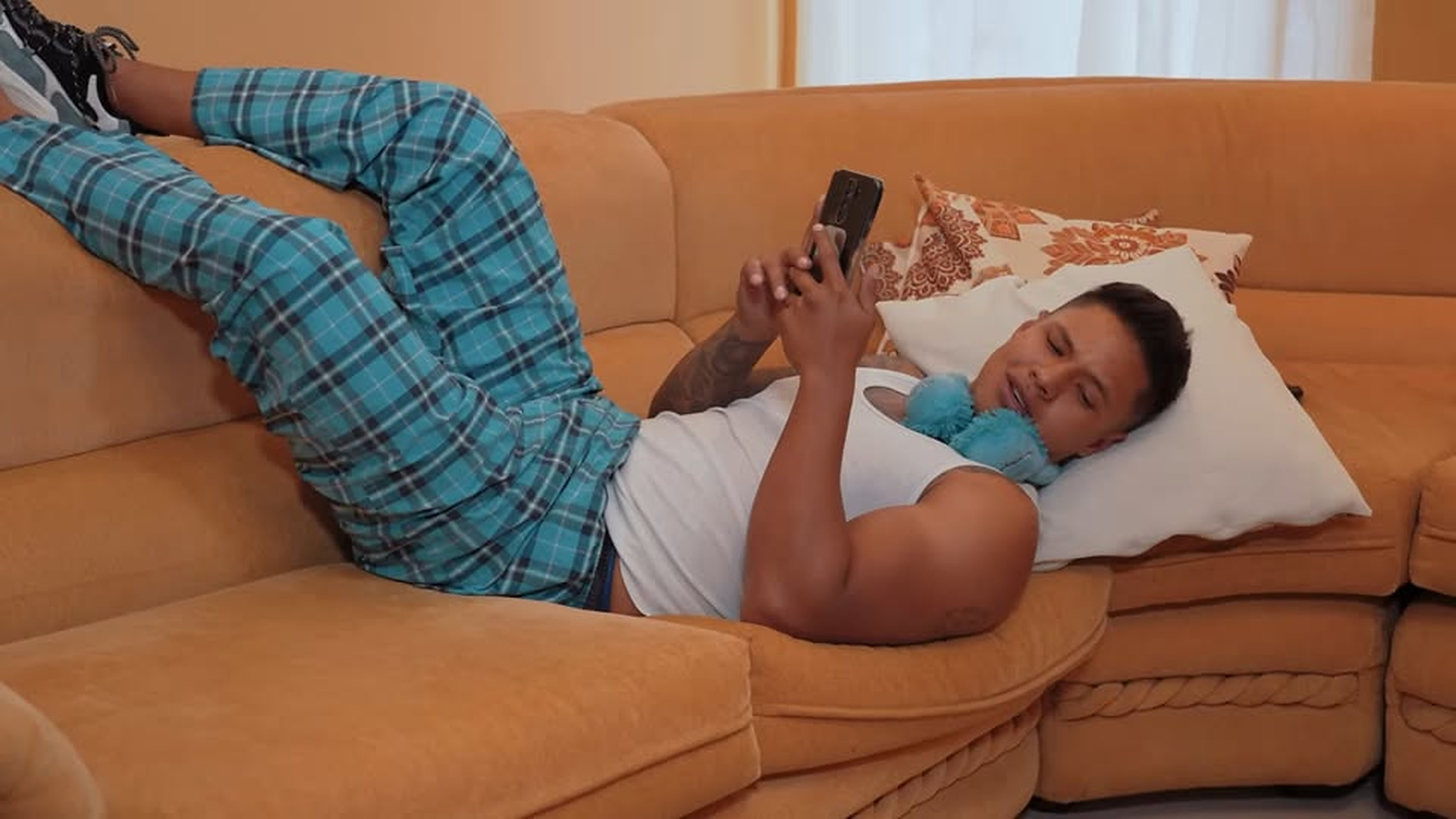 L0303001 Se vieron obligados vivir juntos al final se part2