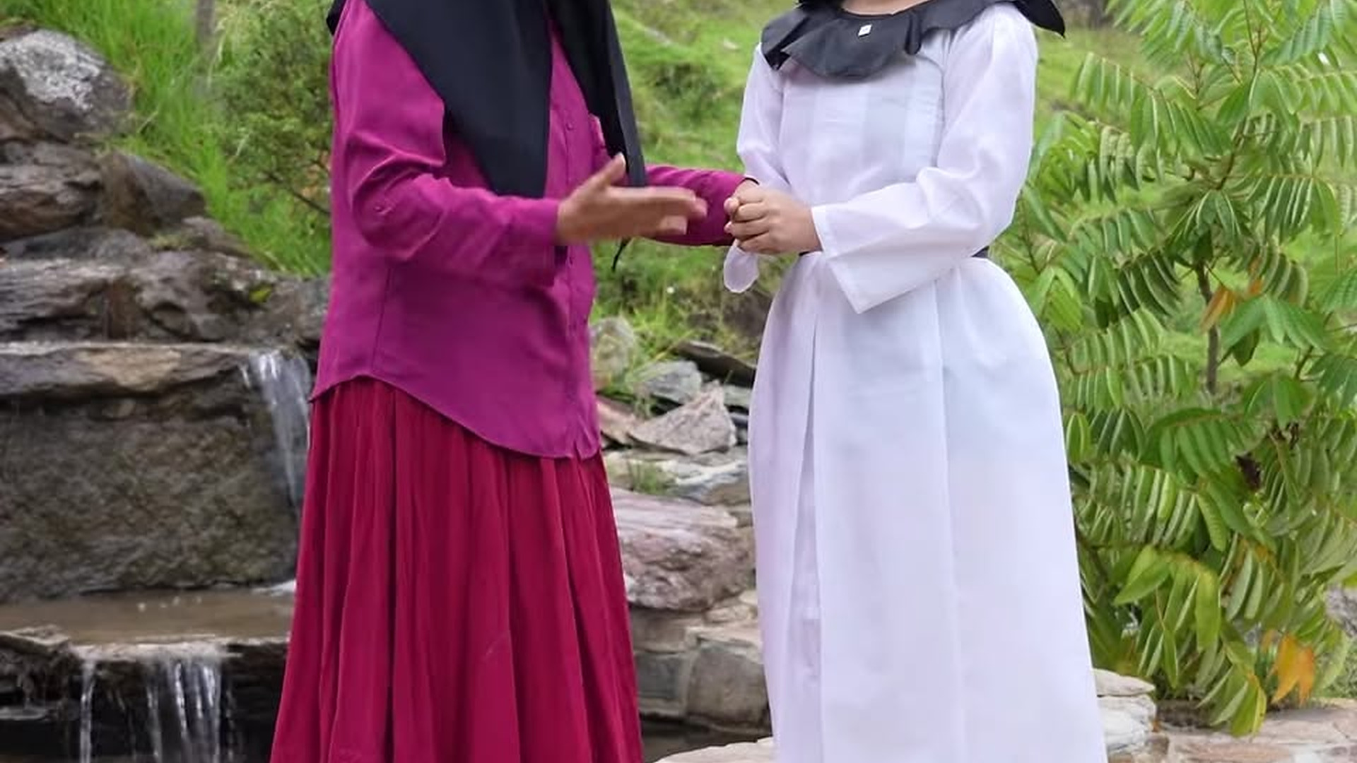 L1303004 Monj4s fingieron un embrazo para desenmscarar a estos curas part2