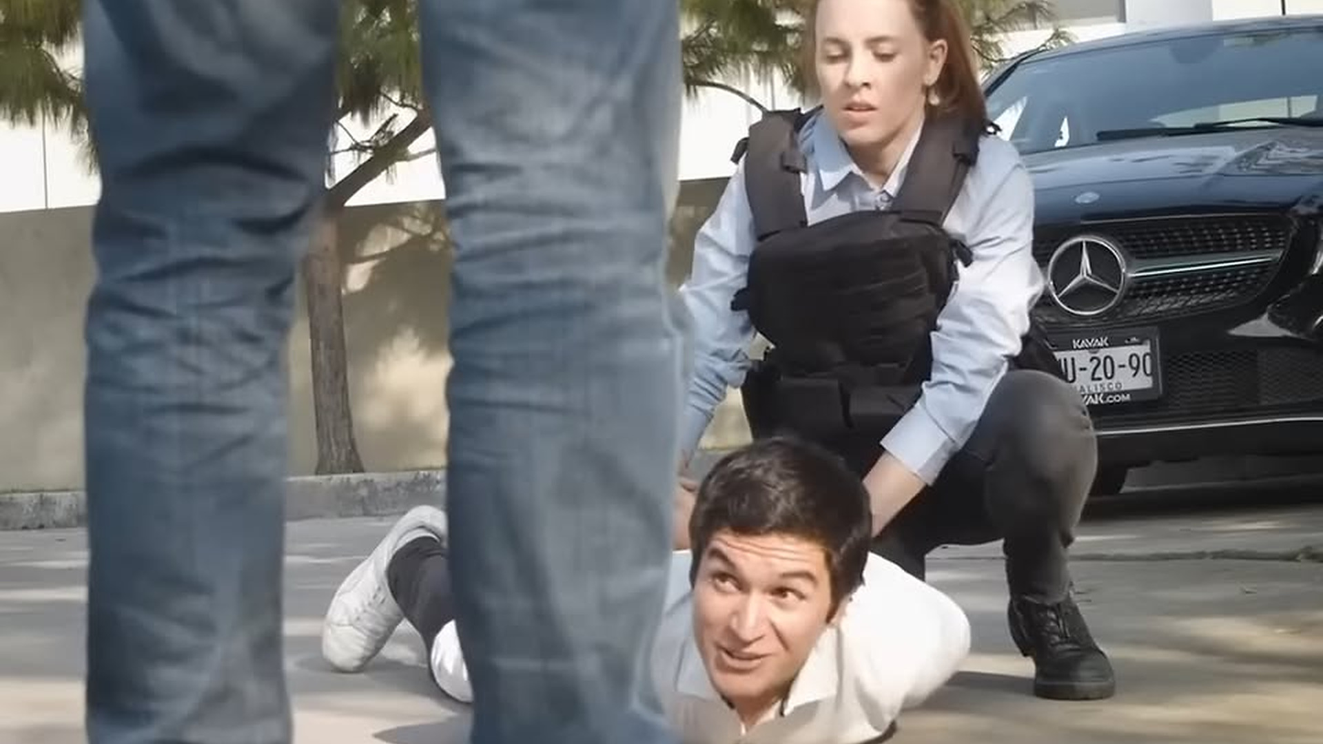 L1303002 Niño rico se metió con la mujer equivocada part2