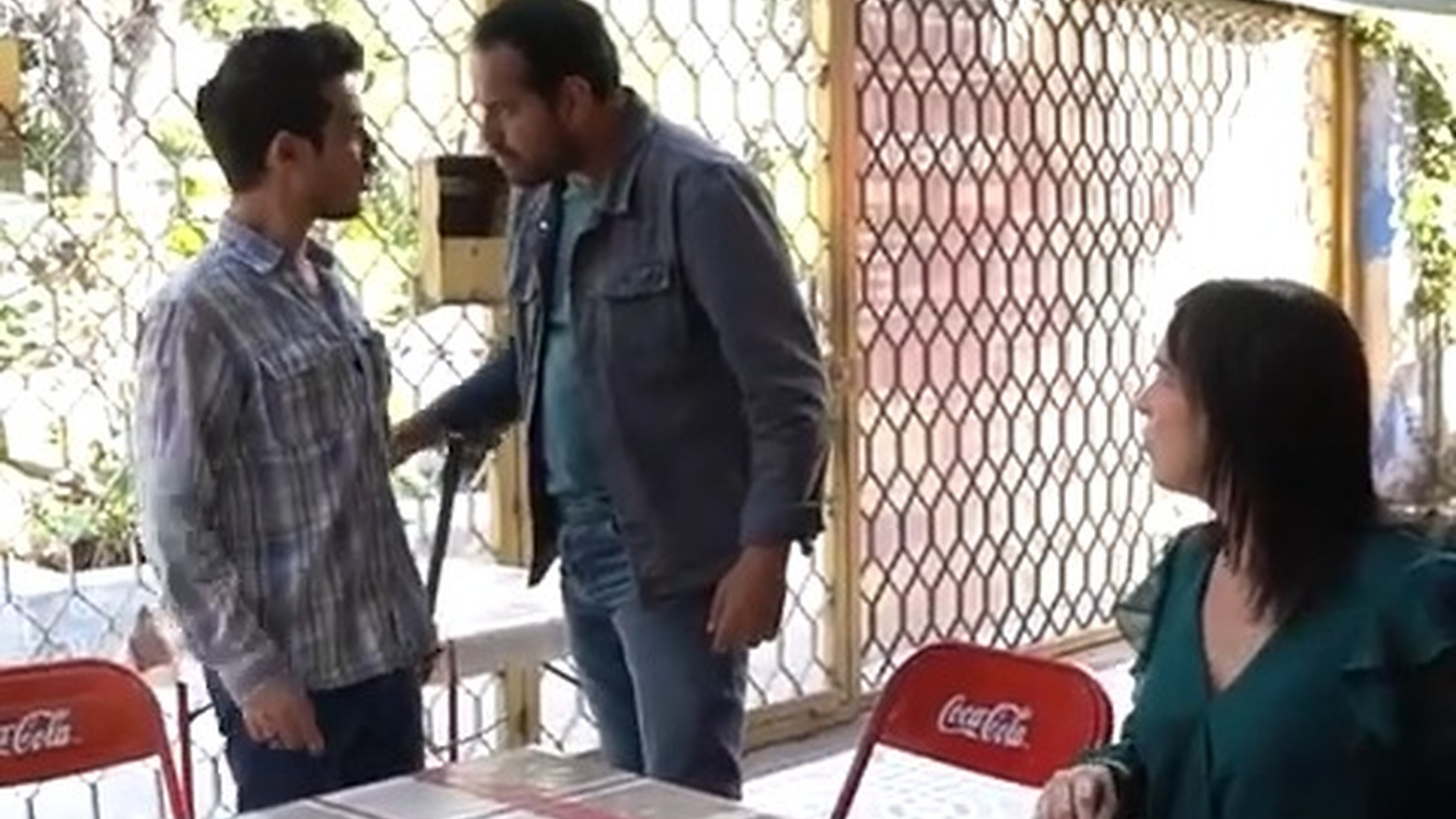 L1303001 Fingió ser ciego para darles su part2