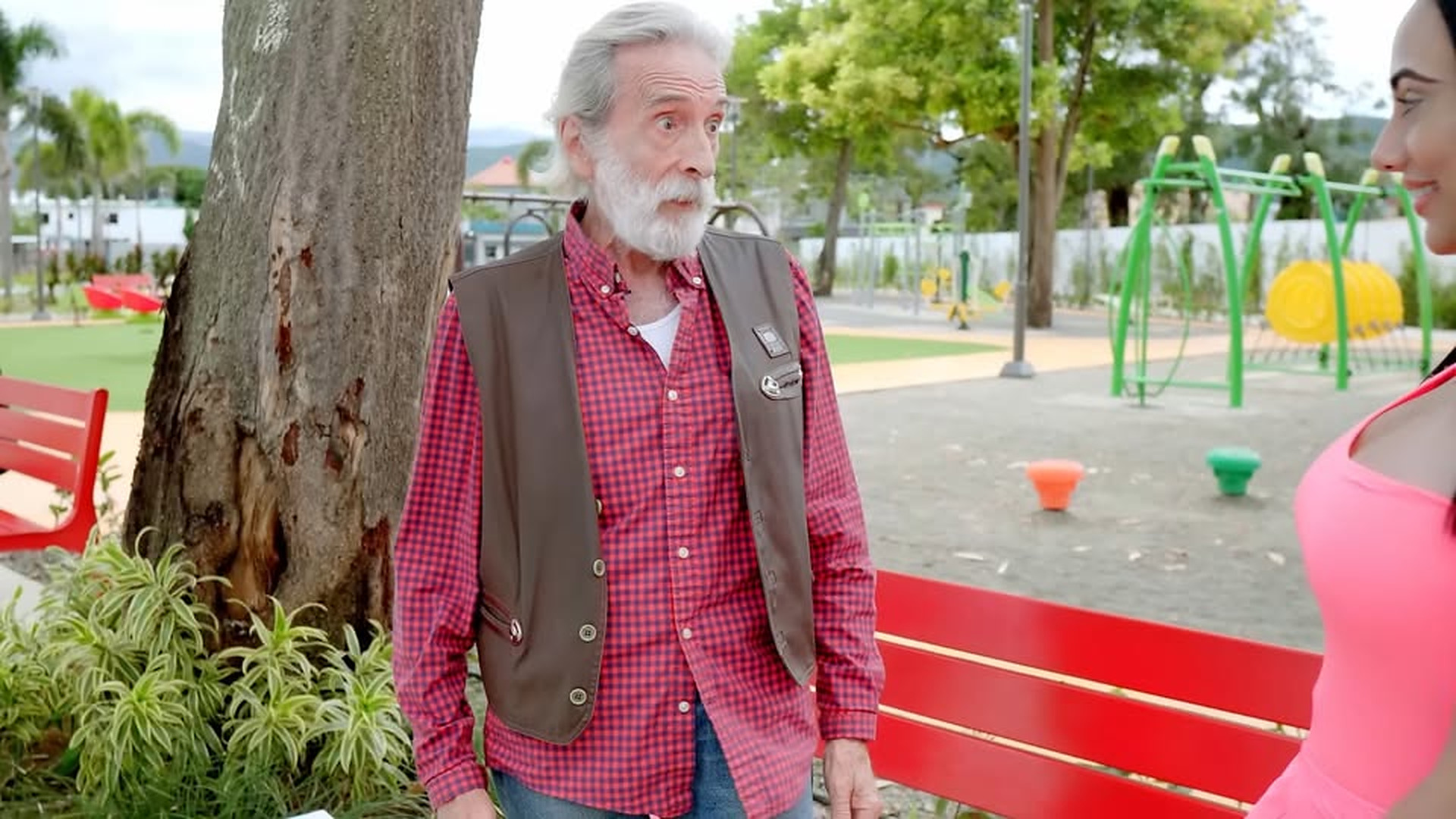 L1403001 Millonaria hizo este experimento para encontrar el part2