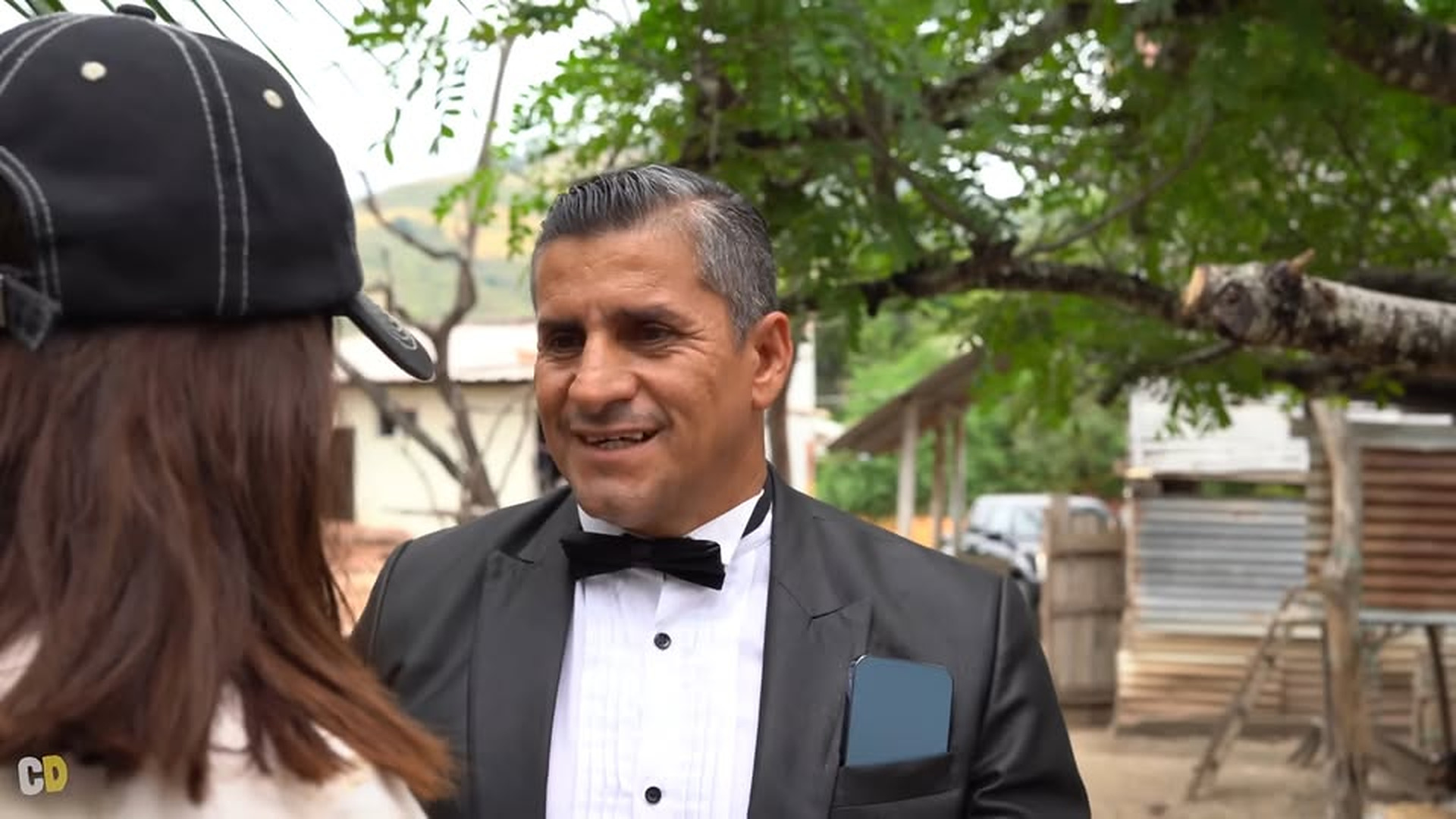 L1803001 Quinceañera prefirió su mama pobre antes que una part2