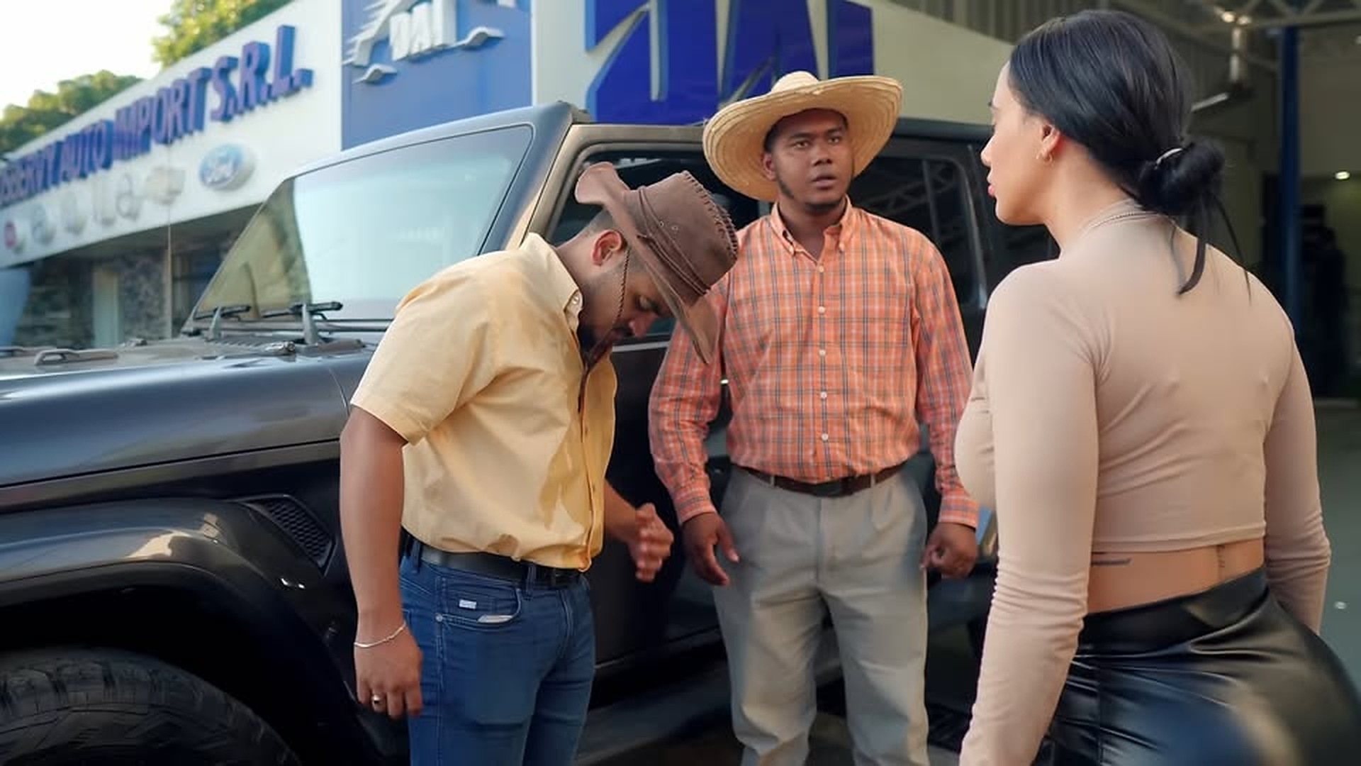 L1803005 Vendedora de autos me rechazó por ser de campo per part2