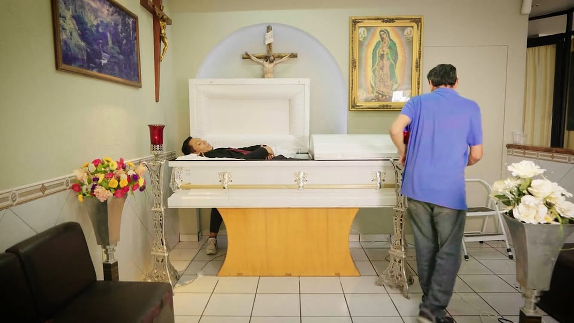 L1703003_Finge un funeral barato para recuperar su hija_part2 | Khoaia Khdds