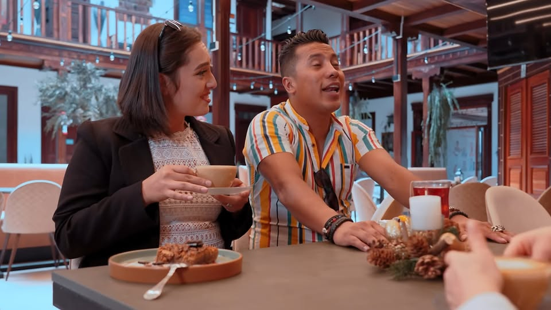 L1903002 Novio menosprecia su novia por su Tamaño part2