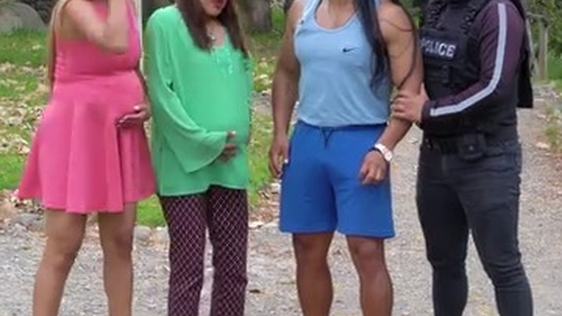 L2303002 Hombre lleno de pañ4les se escapo de estas dos mujeres embrazadaz y termino de esta manera part2